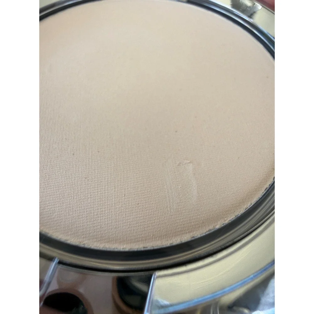 Chantecaille Compact Makeup Foundation Powder Shell 10g